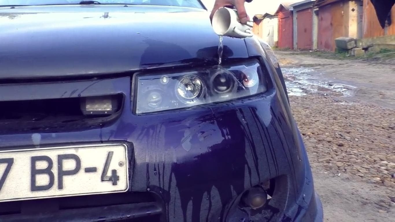 Распыление раствора жидкого стекла