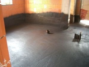 связывание жидких силикатов с цементным раствором
