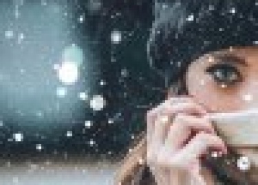 Какую роль играют в дизайне помещений напольные вазы? Как выбрать вазу в комнату в соответствии с её стилем? Детальны...