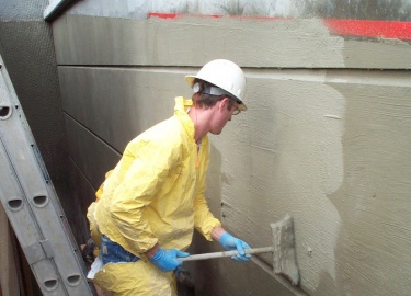 Жидкое стекло - это силикатный раствор, который используется в качестве связующего вещества в строительных работах. Жидкость густая, цвет ее серо-ж...