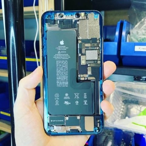Защита iPhone Pro от воды
