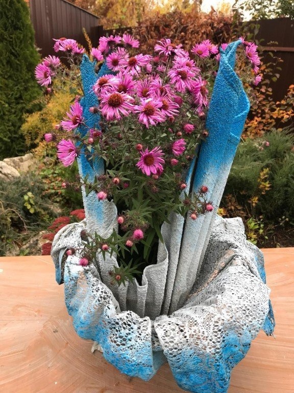 Замысловатая ваза