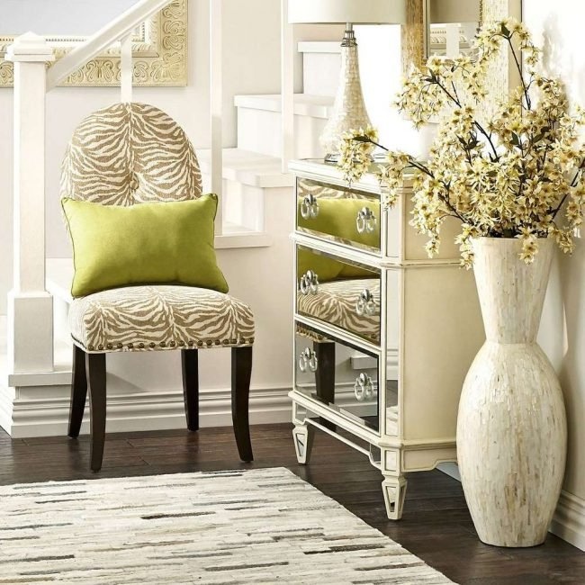 Напольная ваза для стиля интерьера