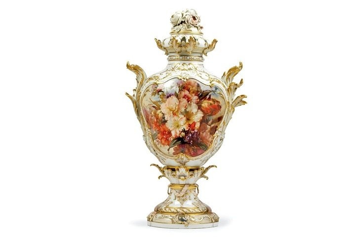 Фарфоровые вазы внутри