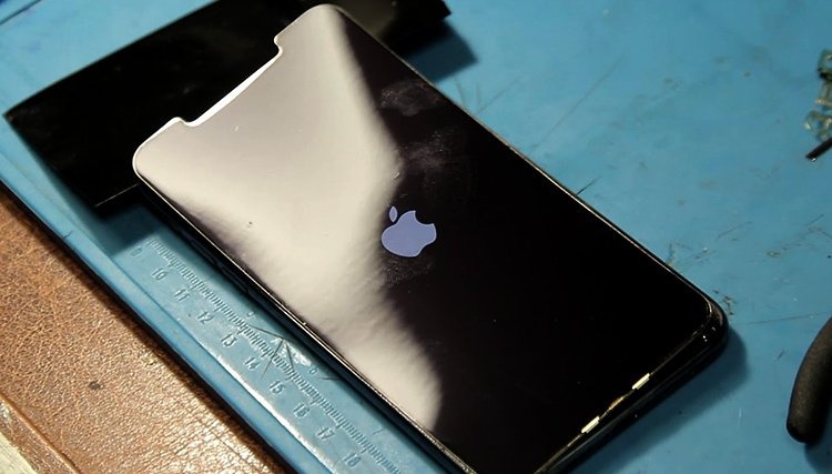 Замена стекла на iPhone 11