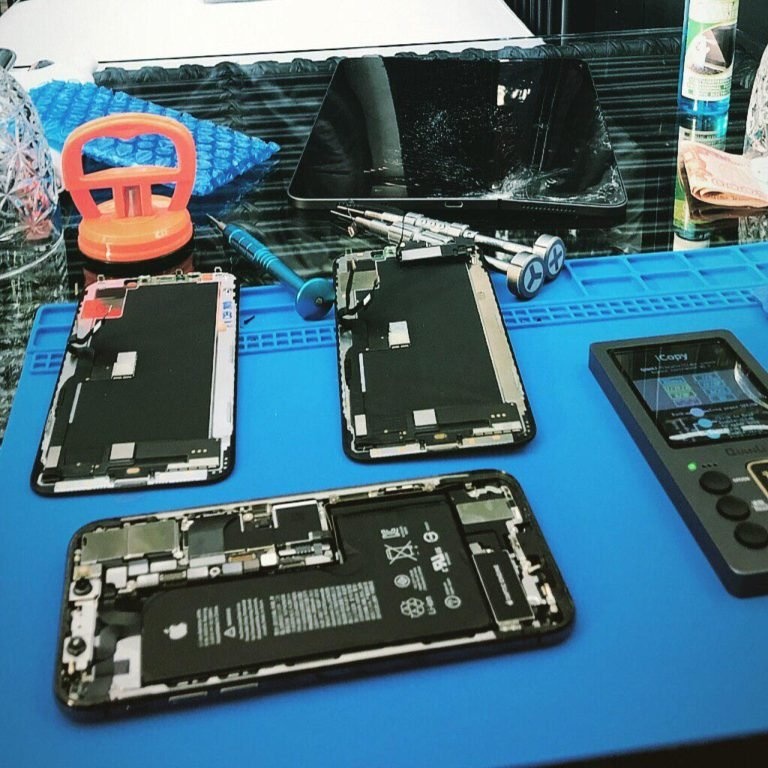 Замена дисплейного модуля iPhone на оригинальный в Москве
