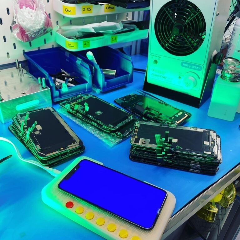 Замена стекла iPhone XS MAX в Москве
